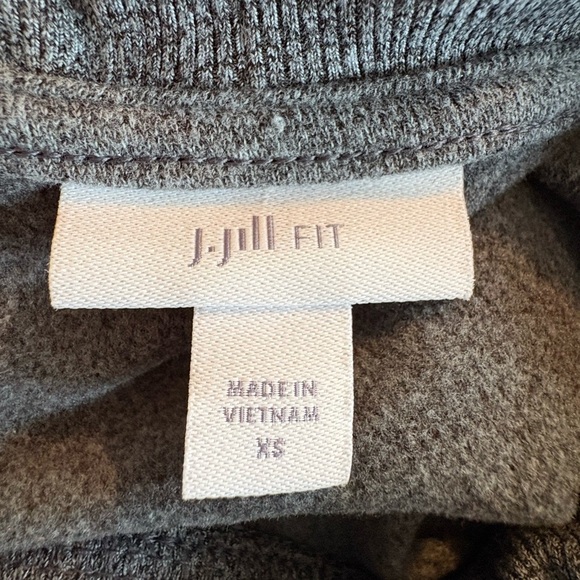 J Jill Cow Neck pullover size XS poly/spandex.  Grey - Picture 9 of 12